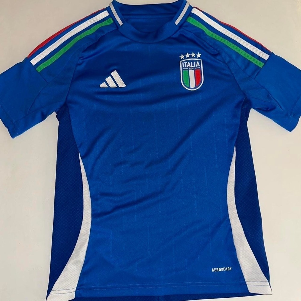Adidas Italian baby tee size or xs
